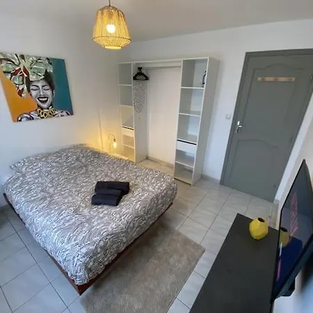 Lejlighed Equipe 2 + Jardin Saix (Tarn)