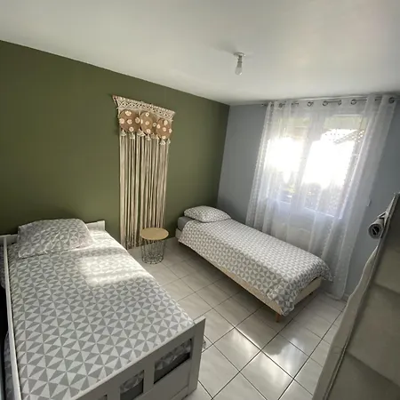 Apartment Equipe 2 + Jardin Saix (Tarn)